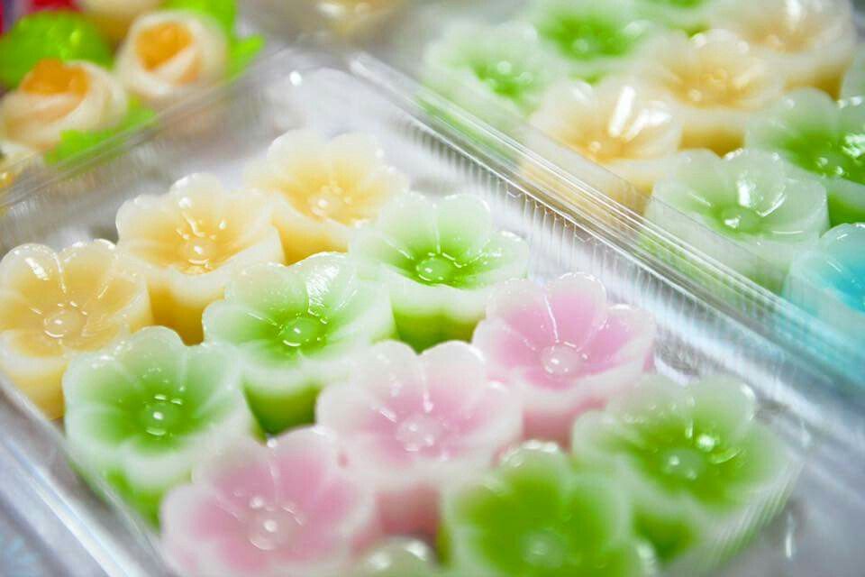khanom chan